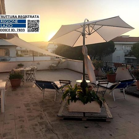 Attico Terramare - Beach & Maxi Terrace & Electricbbq Santa Marinella Exterior photo